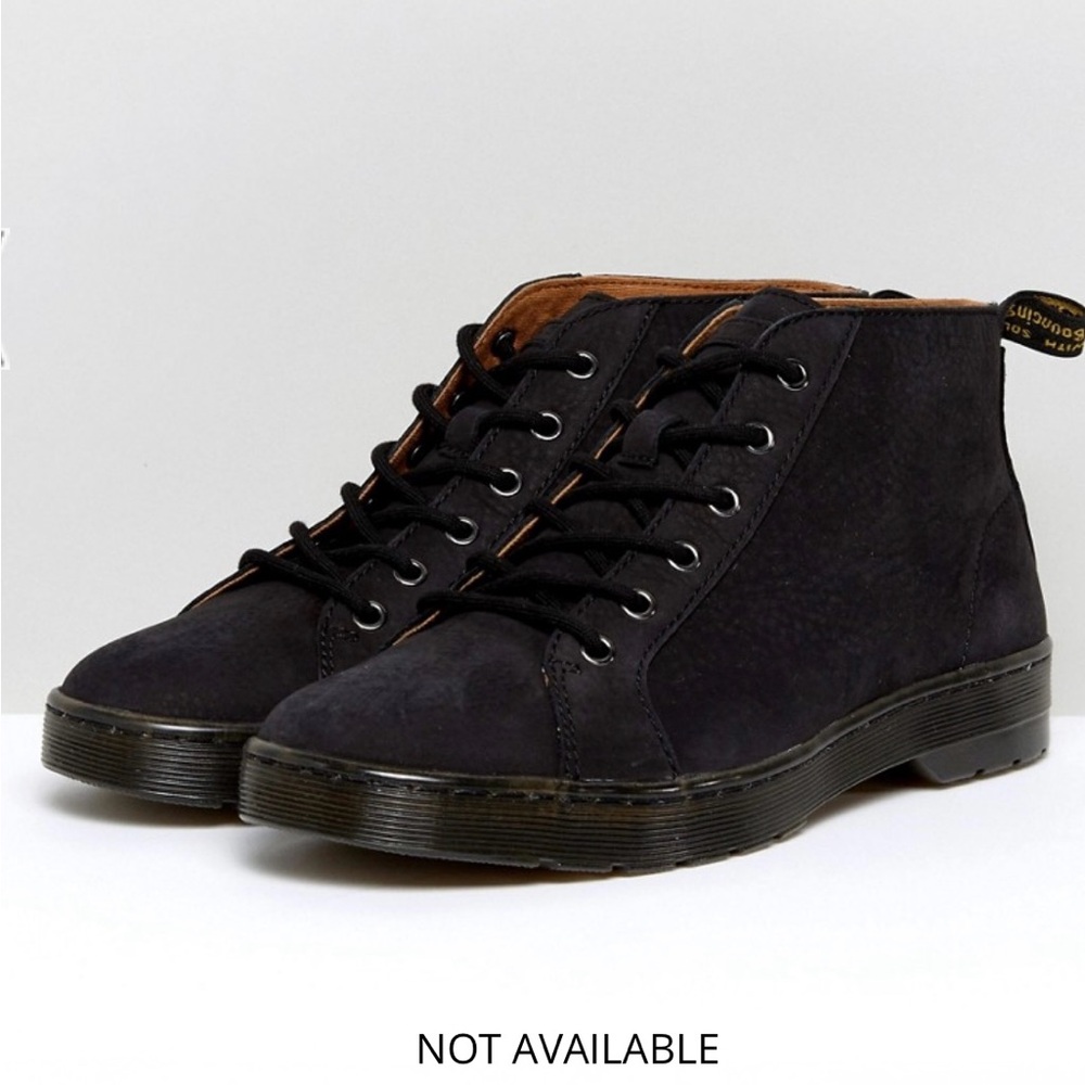 (M8/L9) Doc Martens leather 6 eye chukka boots